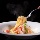 Спагетти с крабом под соусом из лобстера 